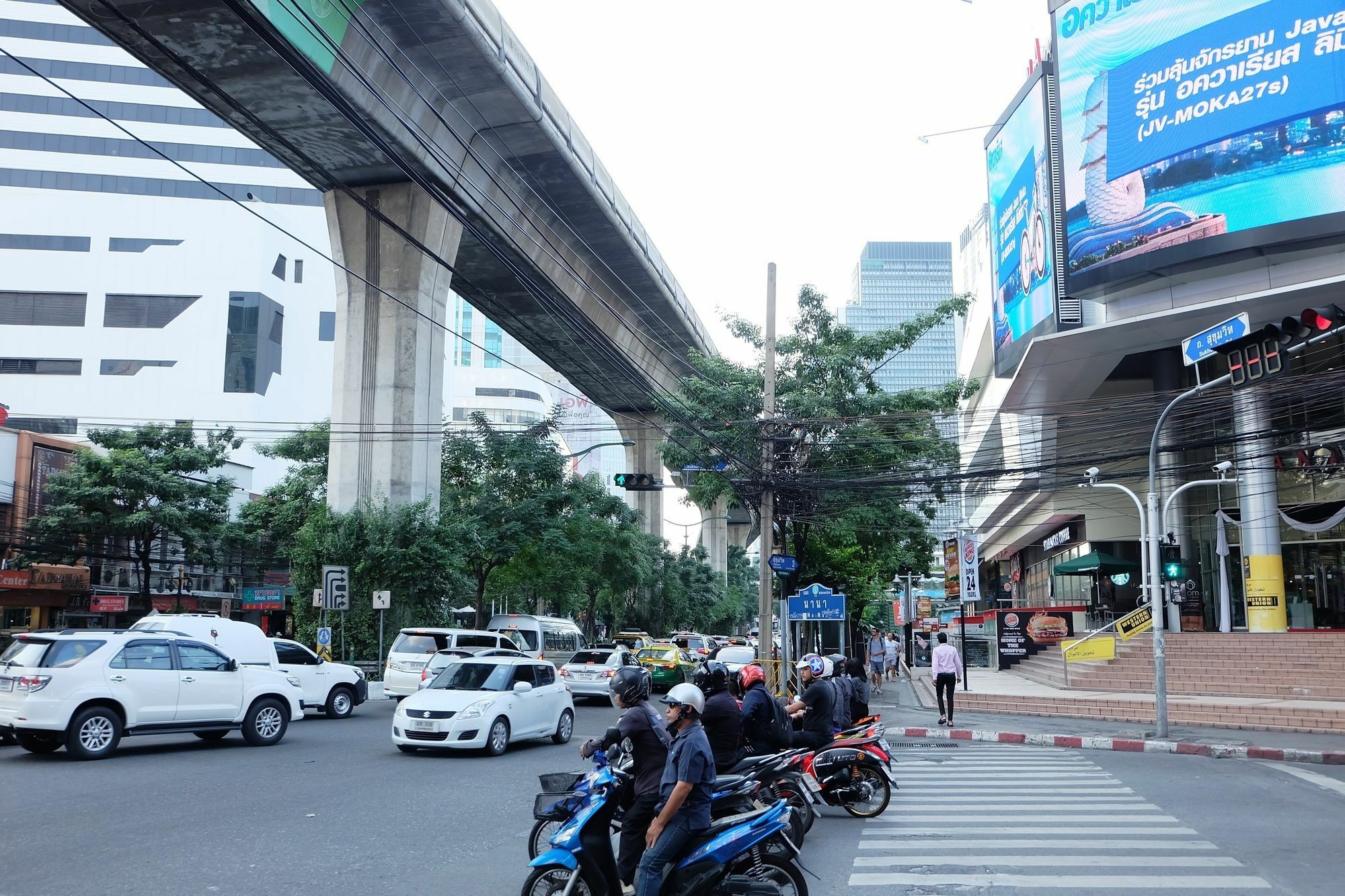 Hom Hostel & Cooking Club Bangkok Luaran gambar